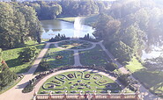 Grandioser Blick über die Teppichbeete in den Schlosspark, Foto: Ulrich Jarke