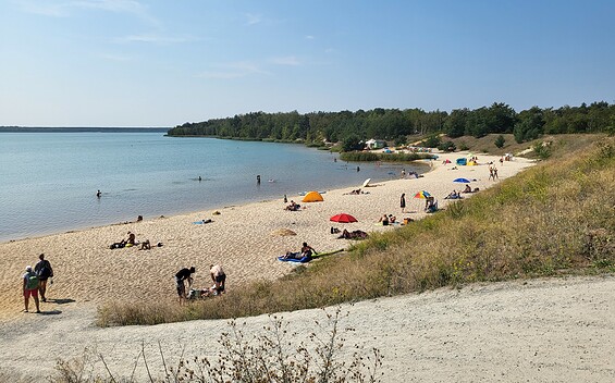 Lake beach on Lake Partwitz, Foto: Denise Hoika, Lizenz: Tourismusverband Lausitzer Seenland e. V.