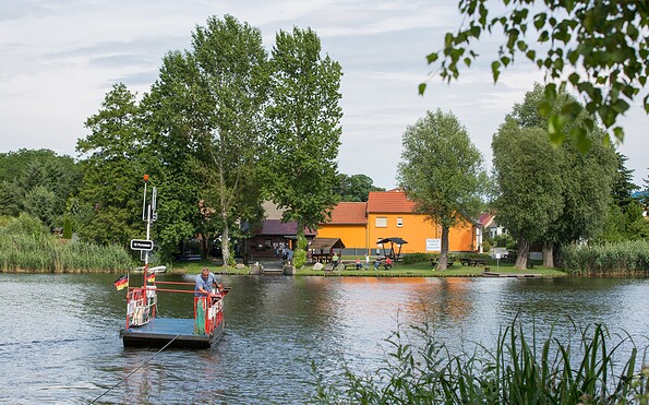 Fahrrad- und Personenfähre Leißnitz, Foto: Florian Läufer, Lizenz: Seenland Oder-Spree