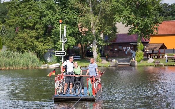 Fahrrad- und Personenfähre Leißnitz, Foto: Florian Läufer, Lizenz: Seenland Oder-Spree