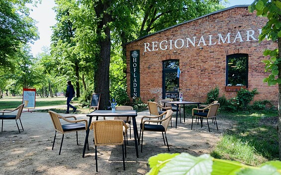 Regionalmarkthalle, Foto: Tobias Spill, Lizenz: Elblandmosterei