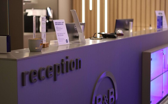 Rezeption in B&B HOTEL Frankfurt (Oder), Foto: Anastasiia Kalko
