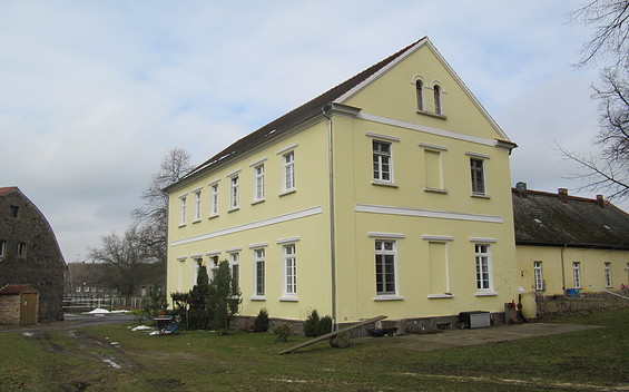 Pferde und Schinkelscher Gutshof horseriding farm