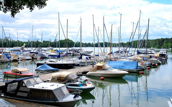 SaarowMarina Fontanepark in Bad Saarow am Scharmützelsee, Foto: Danny Morgenstern, Lizenz: Tourismusverein Scharmützelsee