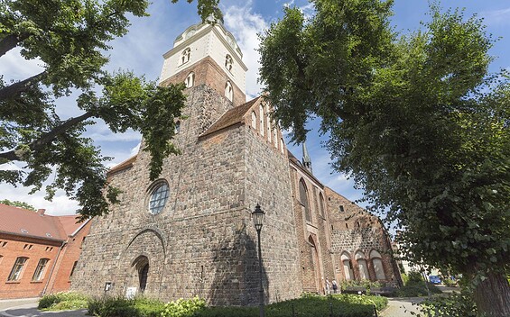 St. Gotthardtkirche, Foto: Steffen Lehmann, Lizenz: TMB-Fotoarchiv