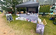 Oderbruchfotografie auf einem Marktstand, Foto: Niclas Baronsky