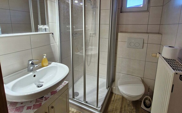 Badezimmer im Ferienhaus, Foto: Ute Adamick