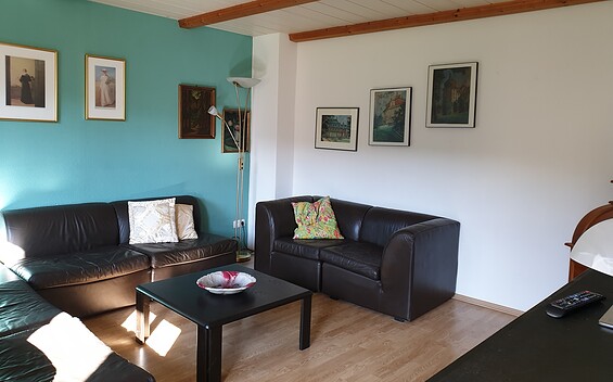 Wohnraum im Erdgeschoss, Foto: Touristinformation Senftenberg, Lizenz: TV LSL e.V.