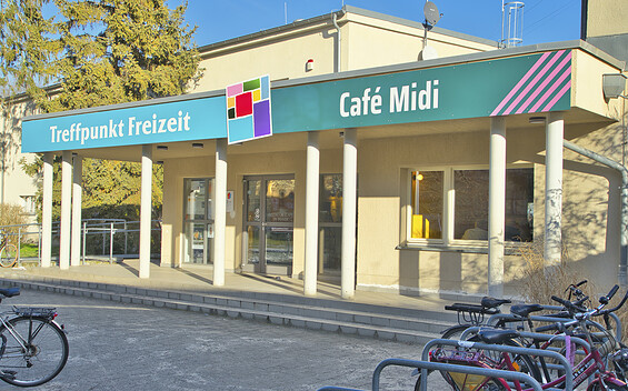 Eingang Treffpunktfreizeit / Cafe Midi, Foto: Benjamin Genz, Lizenz: Potsdam Marketing und Service GmbH