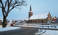 Kirche Hennickendorf im Winter, Foto: Gemeinde Rüdersdorf bei Berlin