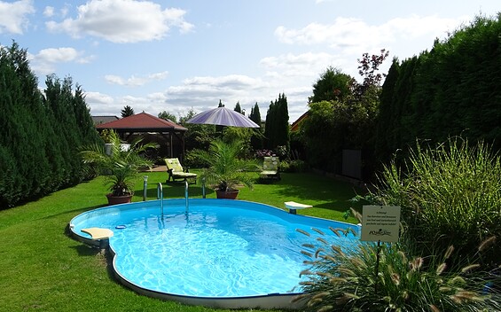 Outdoor pool from the holiday home, Foto: Frank Albers, Lizenz: Frank Albers