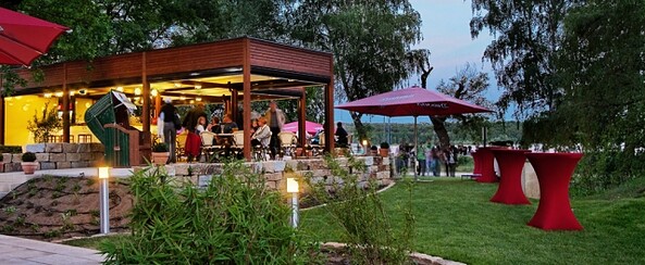 Freiluftbar "Zeppelin" im Kongresshotel am Templiner See, Foto: Kongresshotel Potsdam am Templiner See, Lizenz: Kongresshotel Potsdam am Templiner See