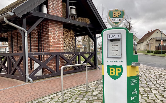 Stromtankstelle an der Bäckerei & Konditorei Plentz