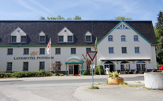 Restaurant im Landhotel Potsdam, Foto: Renate Stiebitz, Lizenz: PMSG