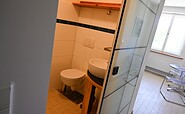holiday flat yardside - bathroom, Foto: Werner Gerber, Lizenz: Gut Sonnenburg