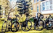 Leihräder im Außenbereich, Foto: E. Grieger, Lizenz: Tourismusverband Lausitzer Seenland e.V.