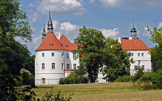 Wasserschloss Fürstlich Drehna, Foto: Claudia Donat, Lizenz: Naturpark Niederlausitzer Landrücken