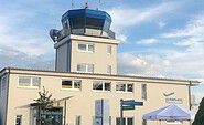 Tower des Flugplatzes Strausberg, Foto: Stadt- und Touristinformation Strausberg