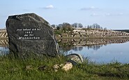 Memorial stone for the lost village &quot;Wanninchen&quot;, Foto: Ralf Donat, Lizenz: Heinz Sielmann Stiftung