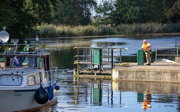 Bootseinfahrt Schleuse Leesenbrück, Foto: ScottyScout