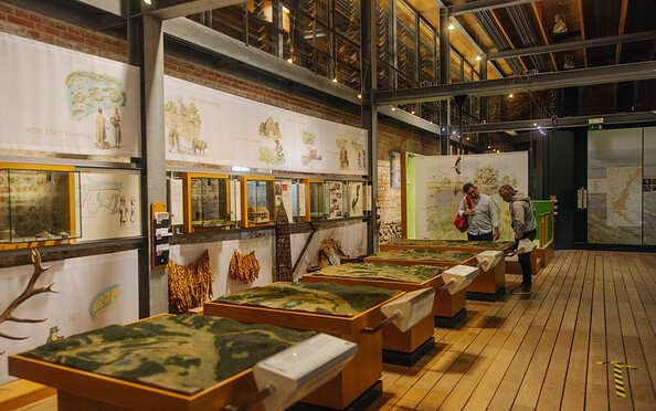 Besucher im Nationalparkhaus Unteres Odertal, Foto: Julia Nimke, Lizenz: TMB