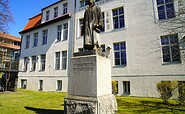 Niedersorbisches Gymnasium in Cottbus, Foto: Dr. Schurmann, Lizenz: Dr. Schurmann