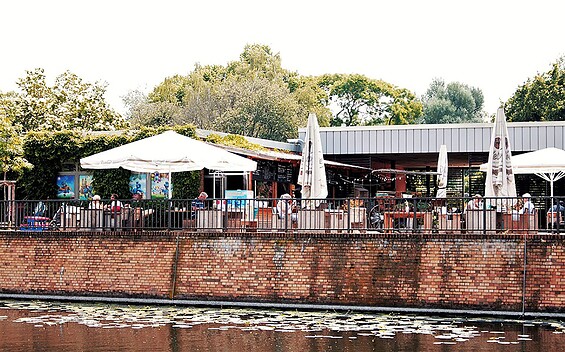 Theos Inselcafe auf der Freundschaftsinsel, Foto: Stephanie Kalz, Lizenz: PMSG