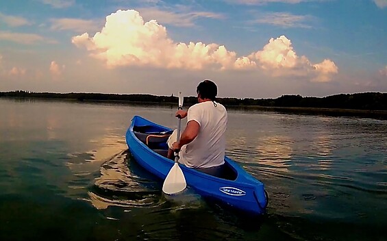 Rent a canoe. Paddle Pit boat rental in Motzen on Lake Motzen near Berlin, Foto: Marco Kielmann, Lizenz: Paddel Pit