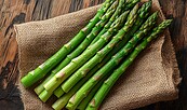 Spargel auf Tuch, Foto: Manfred Loell, Lizenz: Gut Herrenhölzer