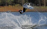 Wet &amp; Wild Wakepark am Bernsteinsee, Foto: LST Freizeitgestaltungs GmbH, Lizenz: LST Freizeitgestaltungs GmbH
