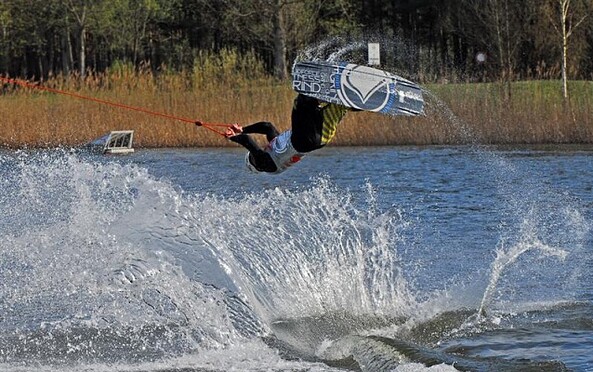 Wet &amp; Wild Wakepark am Bernsteinsee, Foto: LST Freizeitgestaltungs GmbH, Lizenz: LST Freizeitgestaltungs GmbH