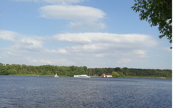 Badewiese am Zeuthener See, Foto: Petra Förster, Lizenz: Tourismusverband Dahme-Seenland e.V.