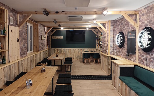 Club and dart room, Foto: Marco Mendritzki, Lizenz: Marco Mendritzki