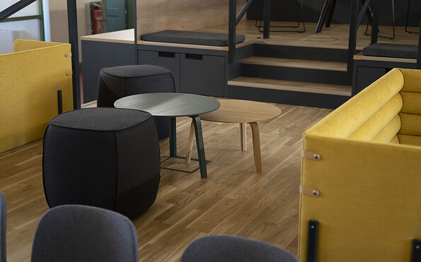Aula - Podium, Foto: Andreas Friese, Michendorf, Lizenz: KBI GmbH