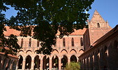 Fassade im Innenhof von Kloster Chorin, Foto: Matthias Schäfer, Lizenz: TMB Tourismus-Marketing Brandenburg GmbH