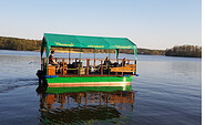 Motorboot für Gruppen, Foto: Iris Bulisch, Lizenz: Wiesencafe Schwerin