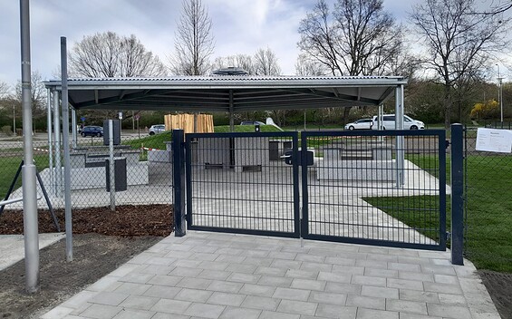 Barbecue area entrance gate, Foto: Natalie Schmidt, Lizenz: Tourismusverband Lausitzer Seenland e.V.