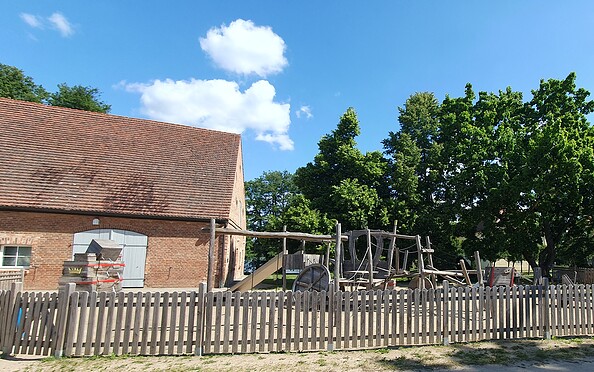 Spielplatz Schlossinsel, Foto: Amt Mecklenburgische Kleinseenplatte