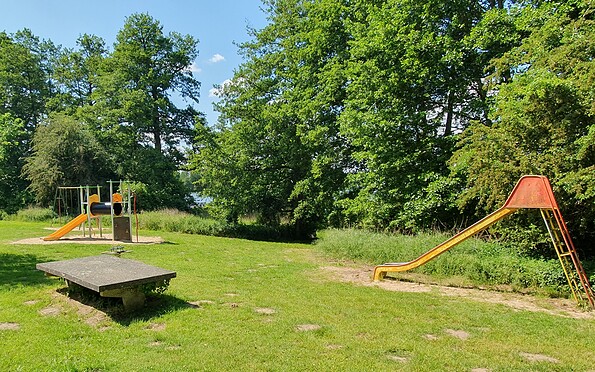 Spielplatz Strand, Foto: Amt Mecklenburgische Kleinseenplatte