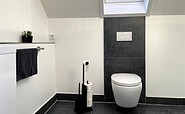 Nochten vacation apartment: Bathroom with WC, Foto: Ulrike Haselbauer, Lizenz: Tourismusverband Lausitzer Seenland e.V.
