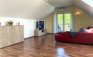 Blick zum Terrassenausgang und Fernseher, Foto: U.Haselbauer, Lizenz: Tourismusverband Lausitzer Seenland e.V.