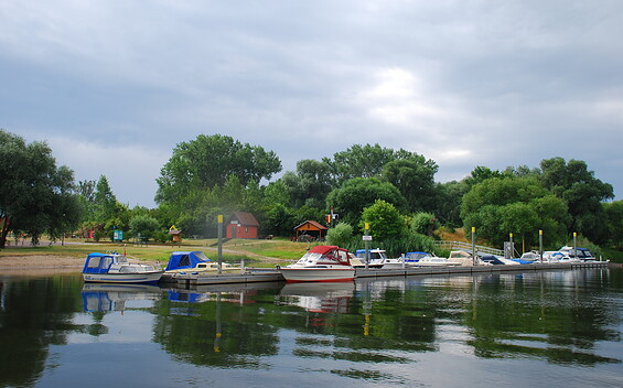 Kanurastplatz Strodehne, Foto: Tourismusverband Havelland e.V., Lizenz: Tourismusverband Havelland e.V.