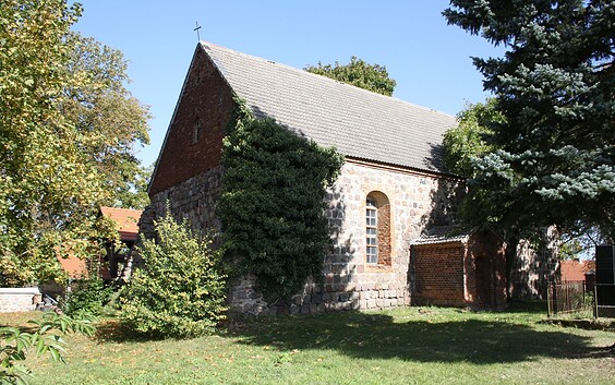 Village church Petersdorf, Foto: Frank Schütte