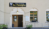 Restaurant LA FAMIGLIA Eingang, Foto: Kerstin Geilich, Lizenz: MuT