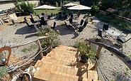 Terrasse im Café Lavendel, Glück &amp; Landgenuss, Foto: Familie Kling, Lizenz: Café Lavendel, Glück &amp; Landgenuss