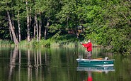 Angler im Boot am Katharinensee, Foto: Florian Läufer, Lizenz: Seenland Oder-Spree