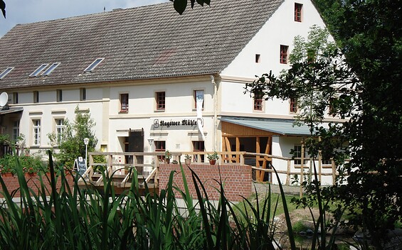 Gaststätte Ragower Mühle, Foto:  Tourismus-Marketing Schlaubetal e.V., Korinna Lerche