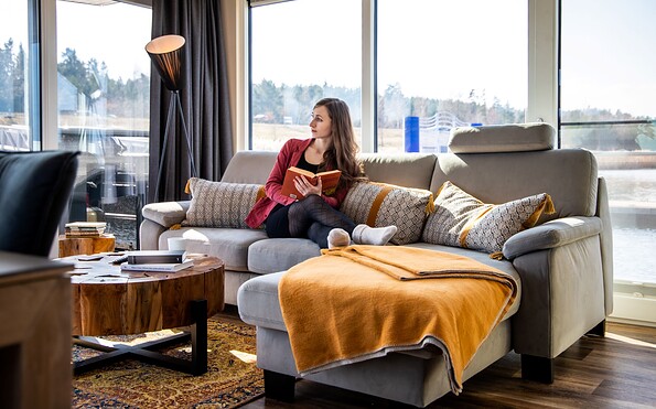 Wohnzimmer mit Sitzecke, Foto: Azur Blau Vermietung GmbH, Lizenz: Azur Blau Vermietung GmbH