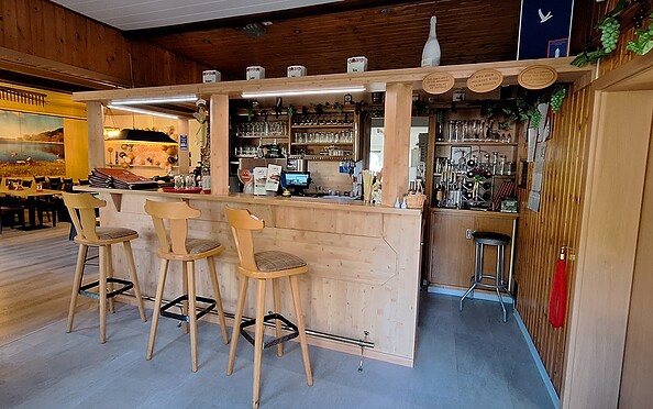 Bar im Eingang, Foto: TI Senftenberg, Lizenz: TI Senftenberg