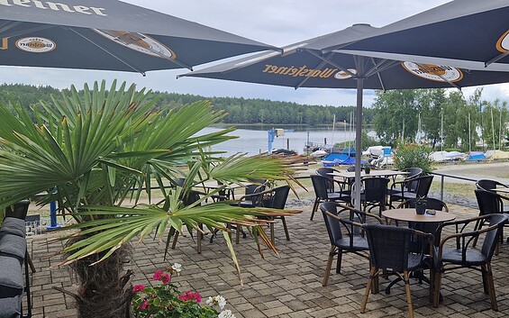 Terrasse Eispause im Hafencamp, Foto: Dana Brunsch, Lizenz: Dana Brunsch